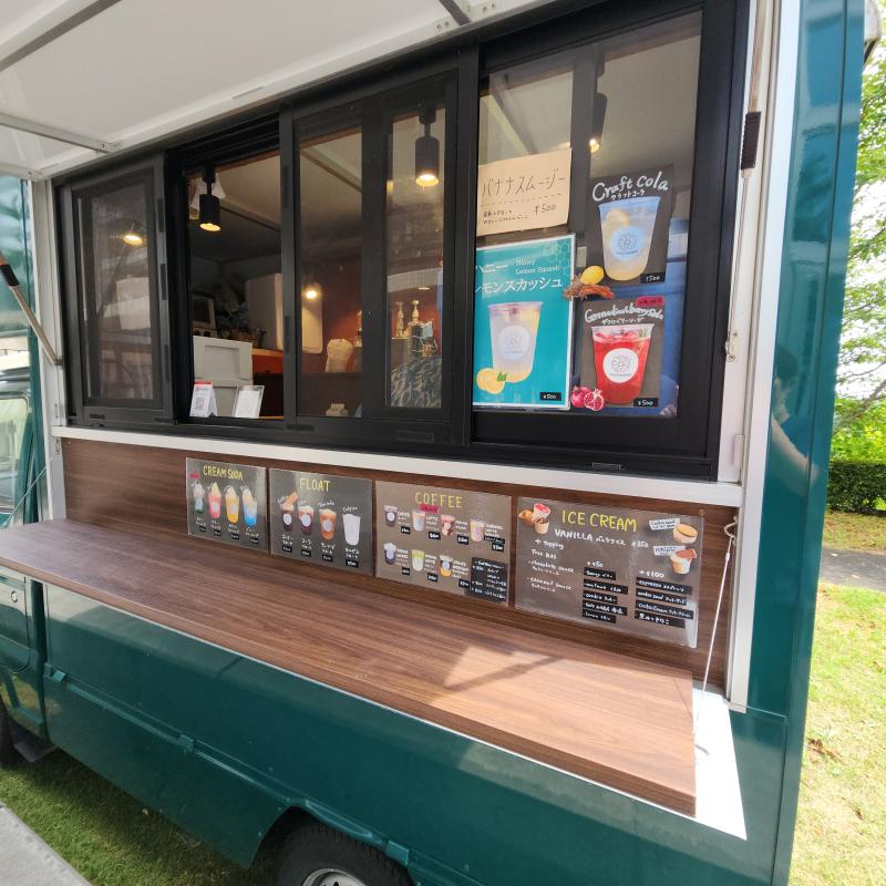 こちらはドリンクのキッチンカーです