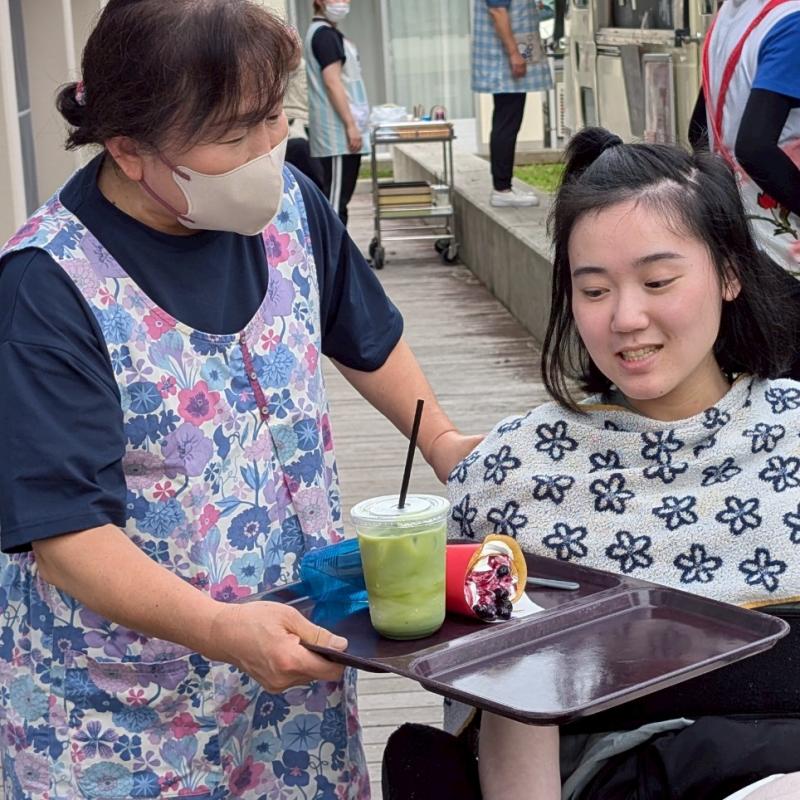 早く食べたいなぁと言わんばかり… 笑顔になっちゃいます