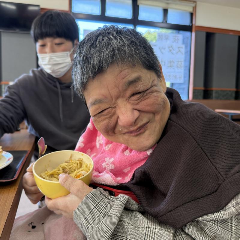 大好きなラーメンに笑顔が止まりません