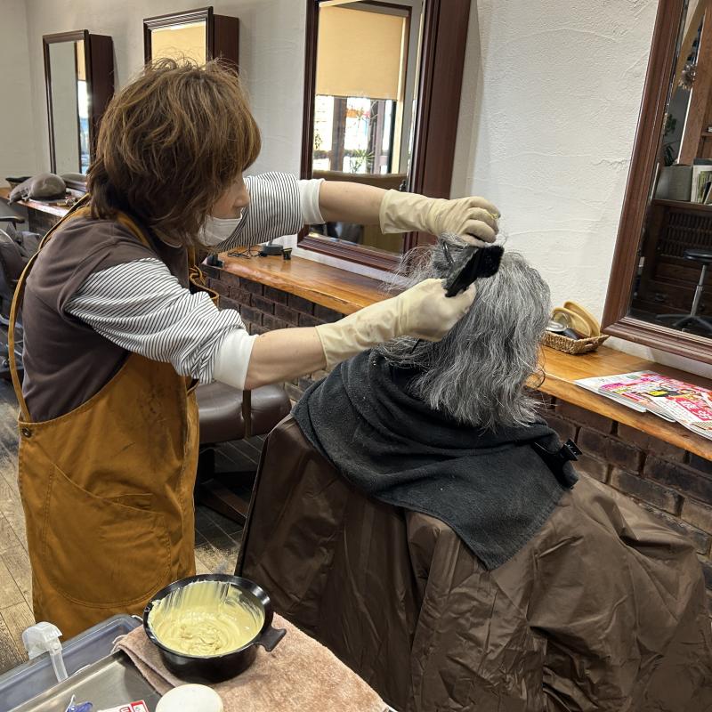 カラー中です・・・