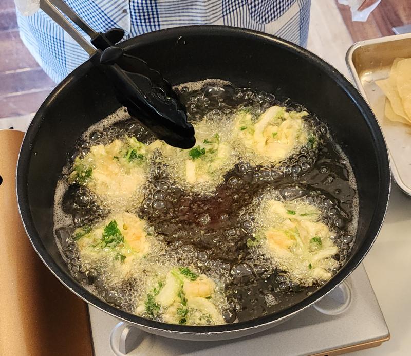 お楽しみバイキングを開催しました(お食事の様子)
