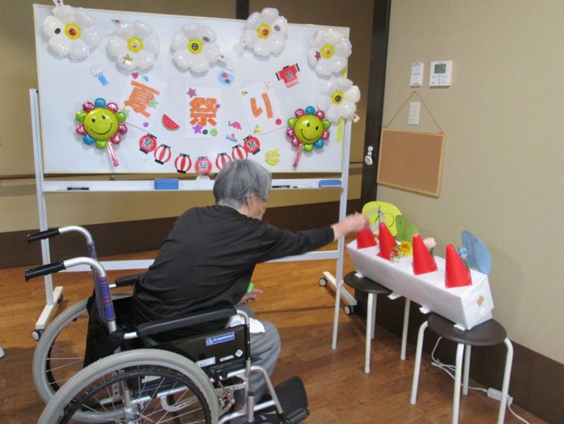 リーチが長く投げるというより入れるという感じ?