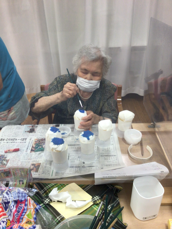 『かき氷の飾り作りとお手玉崩しゲーム』