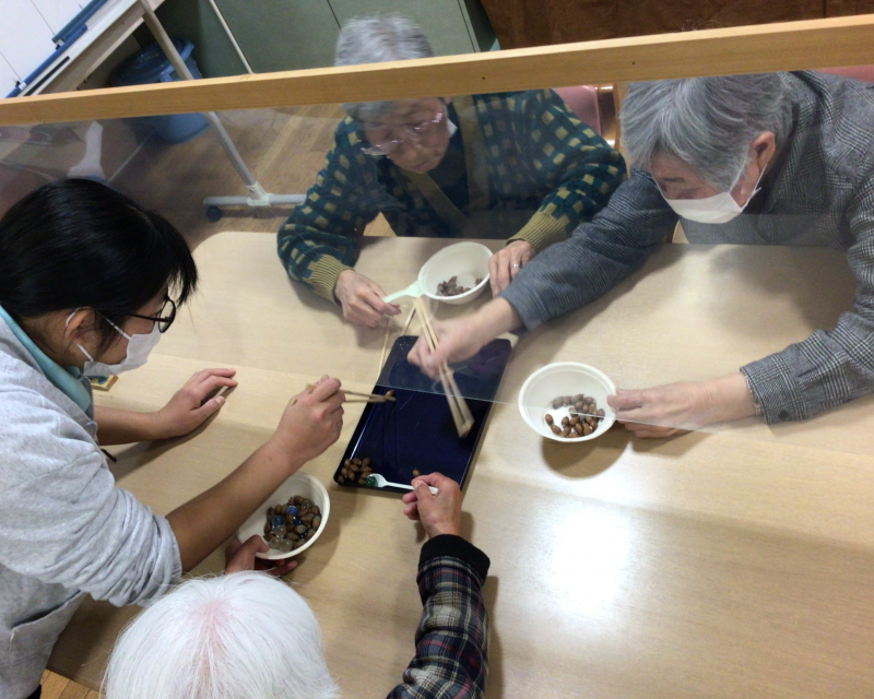 どんぐり送りゲームと書道