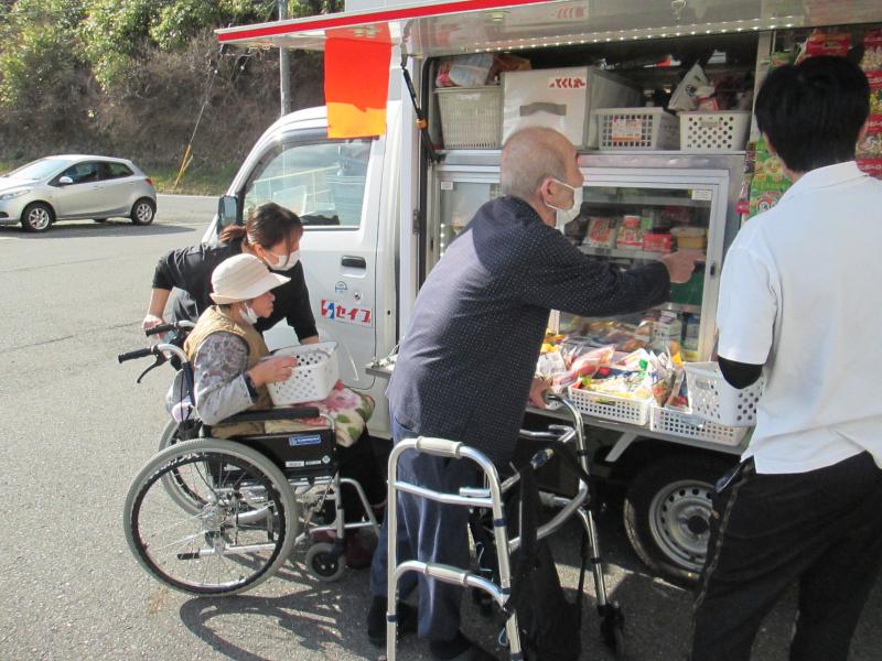 買い物外出　～In　🚙移動販売車とくし丸～　