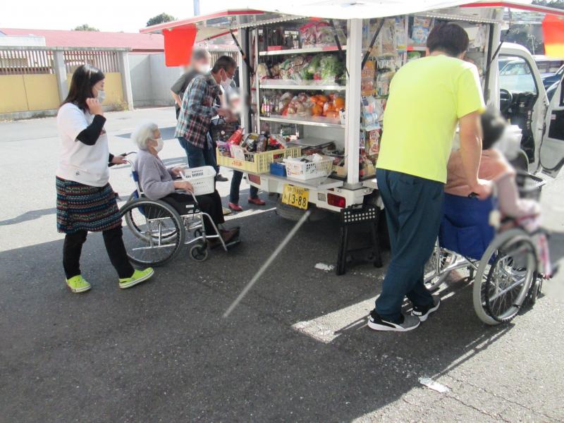 買い物外出　～In　🚙移動販売車とくし丸～　