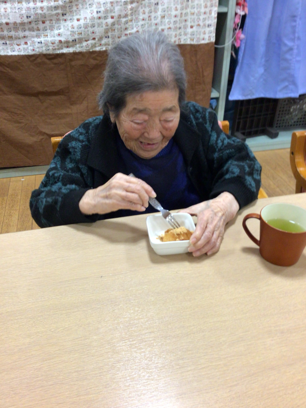 グループ活動:ぼた餅作りと一攫千金ゲーム