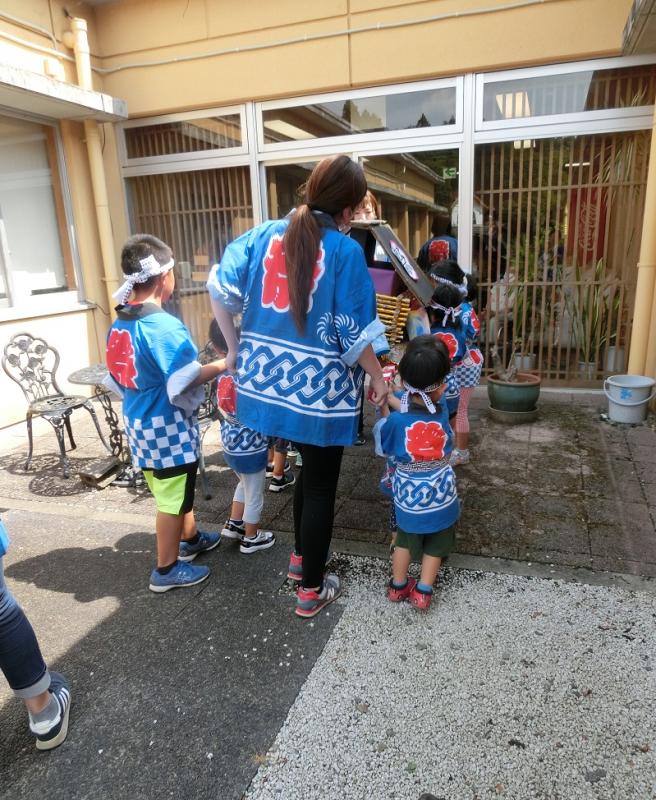 8月はお神輿回り,お楽しみ会を行いました!